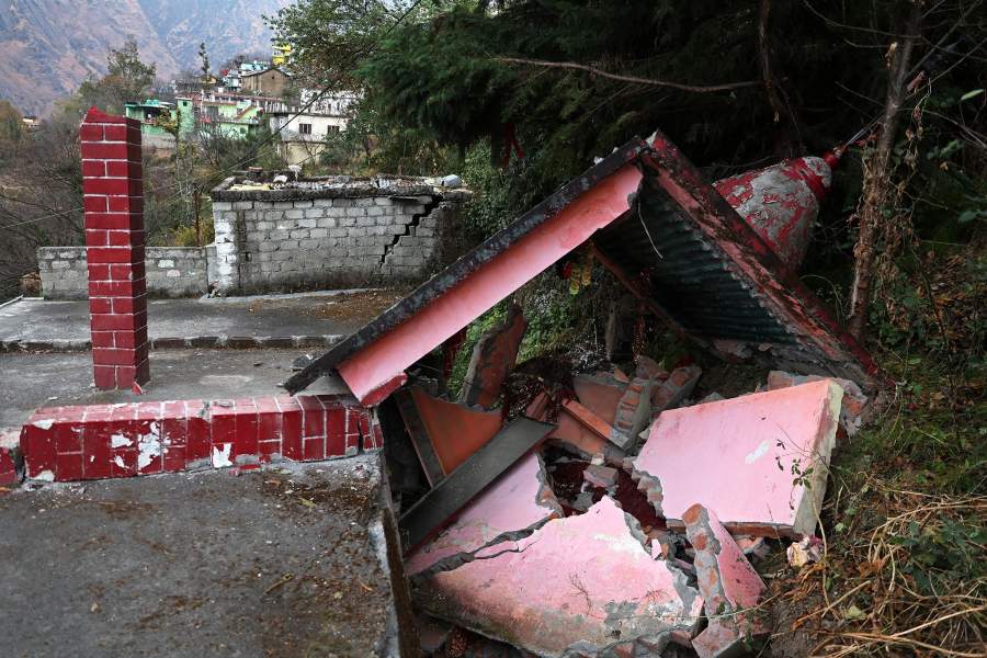 Из-за строительства в Индии трескаются города