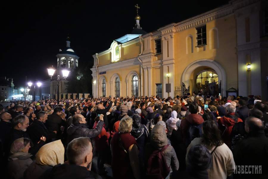Пасхальная служба в храме Космы и Дамиана
