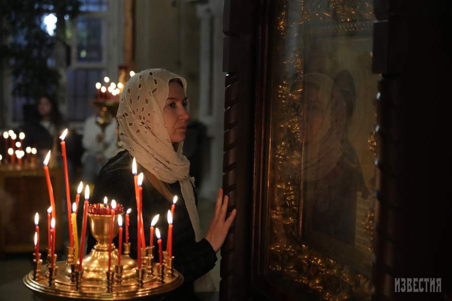 Пасхальная служба в храме Космы и Дамиана