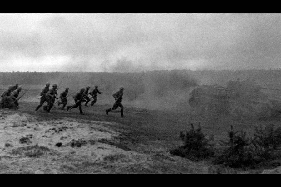 Архивные фото Известий к 9 мая