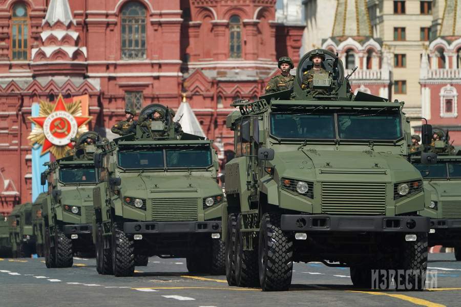 Бронеавтомобиль З-СТС «Ахмат» на военном параде представлен впервые