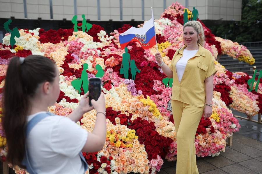 Розы на площади