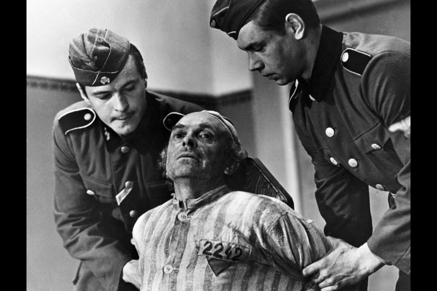 Семнадцать мгновений весны