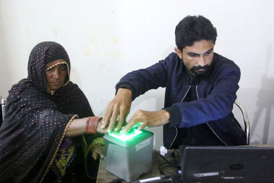 Пакистан депортирует нелегальных мигрантов из Афганистана