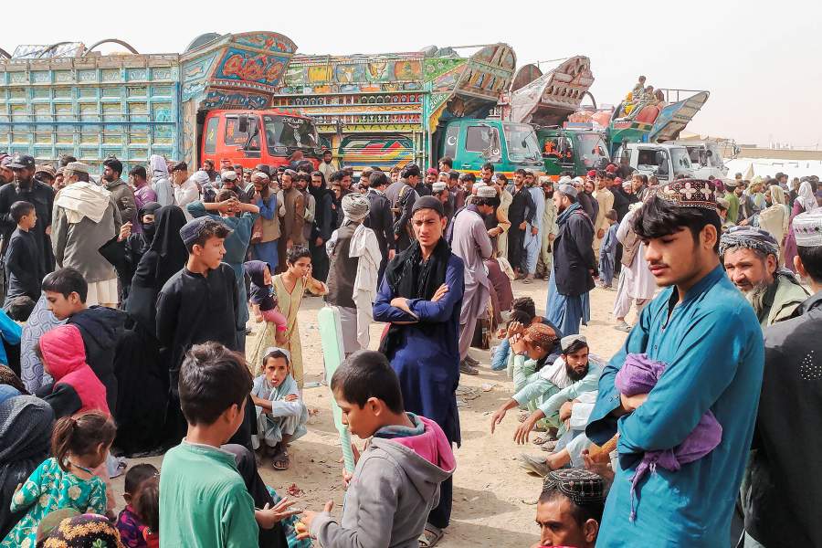 Пакистан депортирует нелегальных мигрантов из Афганистана