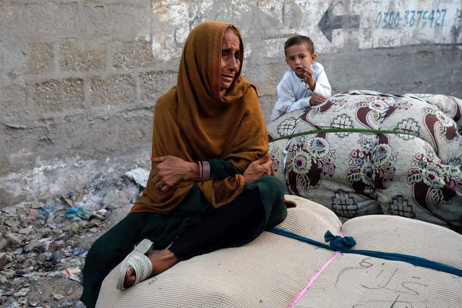 Пакистан депортирует нелегальных мигрантов из Афганистана