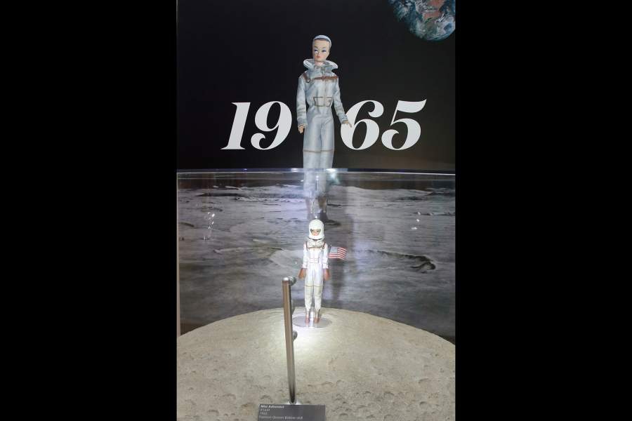 Эволюция Барби