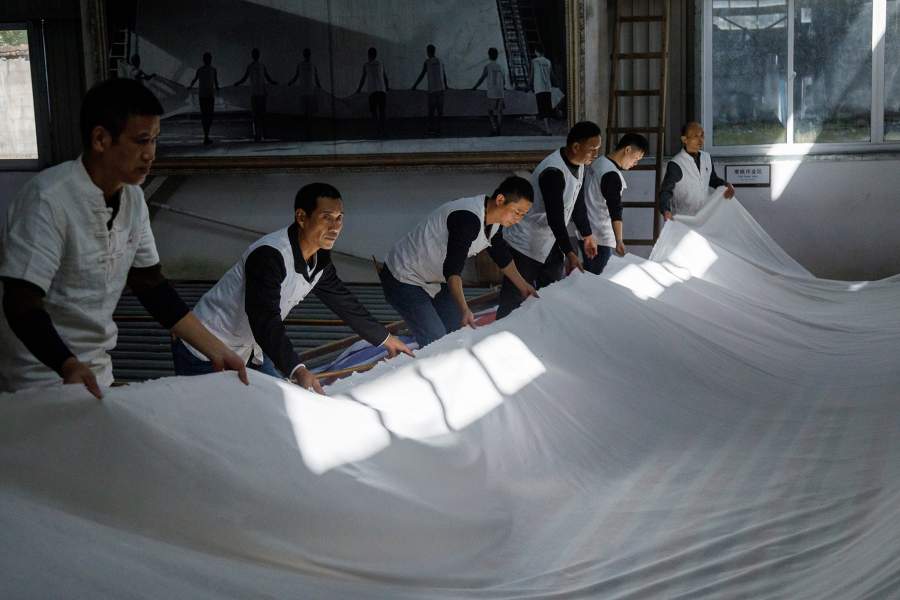Производство рисовой бумаги «Сюань»