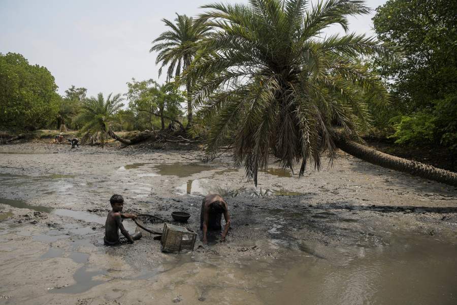 Тонущий остров в Индии