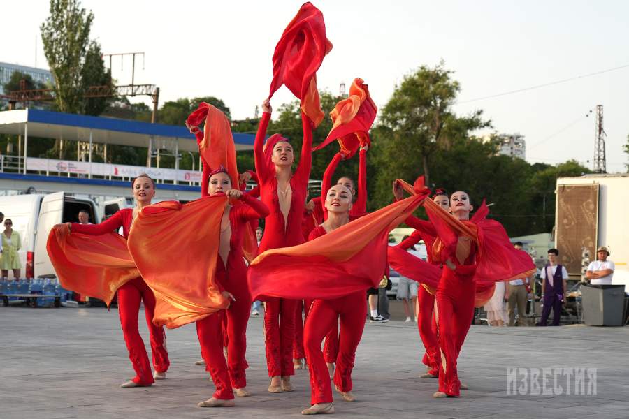 Алые паруса в Мариуполе