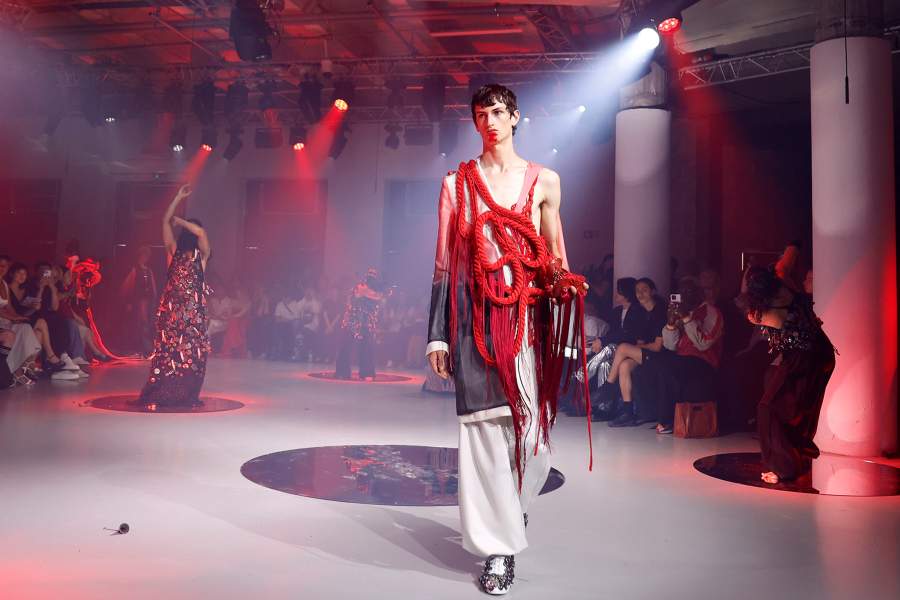 Неделя высокой моды в Париже