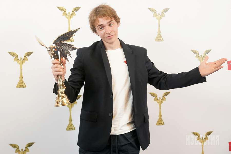 Актер Макар Хлебников на церемонии вручения национальной кинематографической премии «Ника» за 2022-2023 гг.
