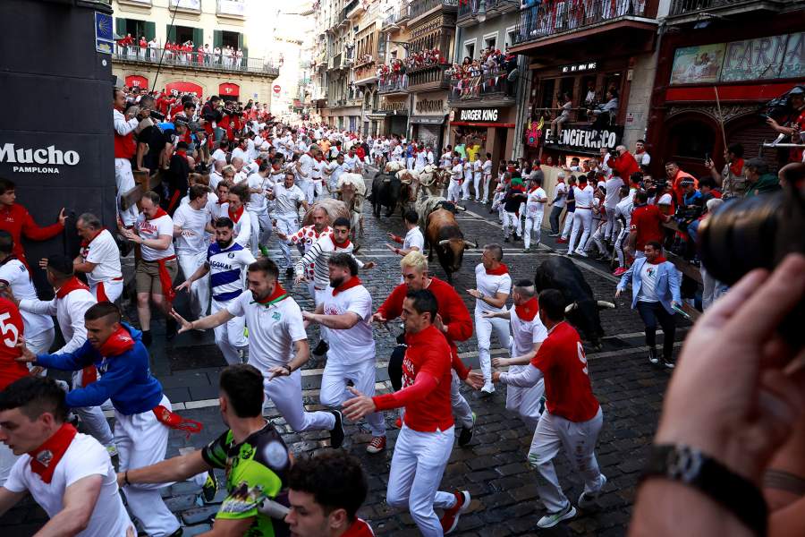 Фестивали Сан-Фермин и Боус-а-ла-Мар в Испании