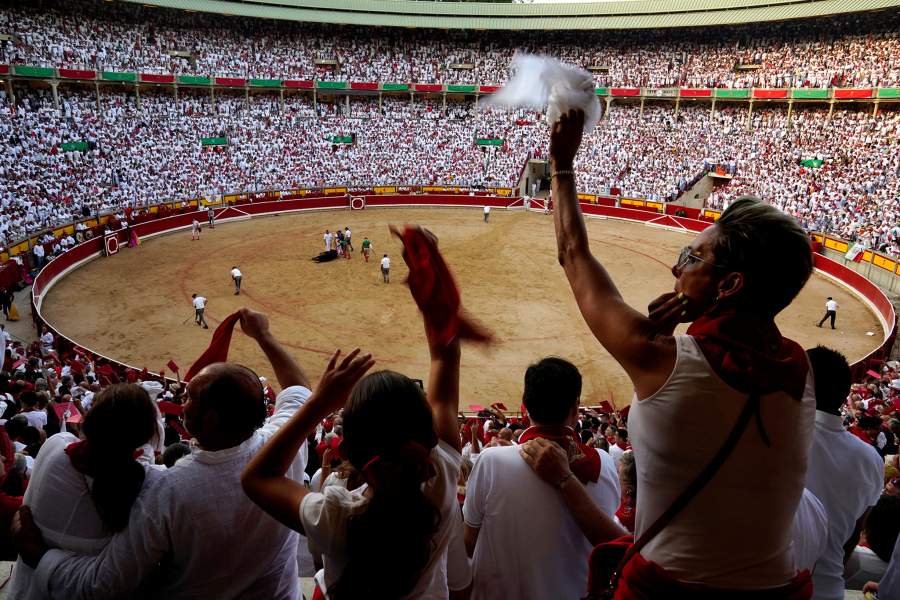 Фестивали Сан-Фермин и Боус-а-ла-Мар в Испании