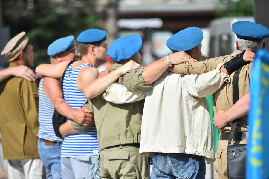 Как в России отпраздновали день ВДВ