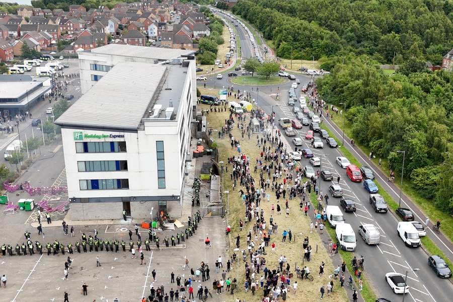 Протесты в Британии