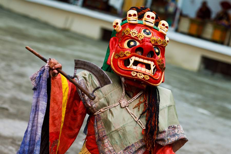 Буддийская танцевальная мистерия Чам