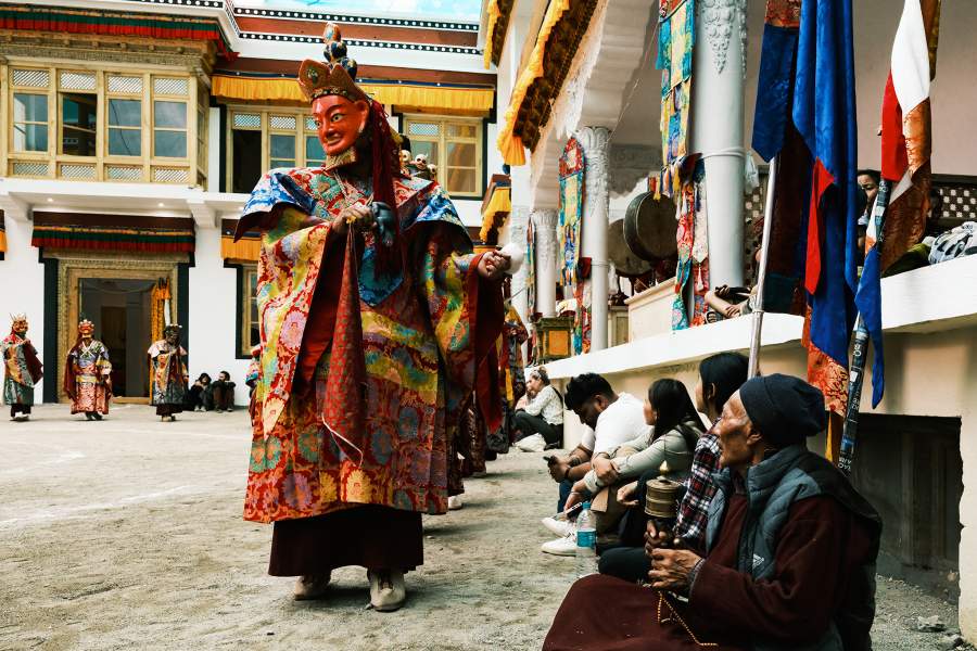 Буддийская танцевальная мистерия Чам