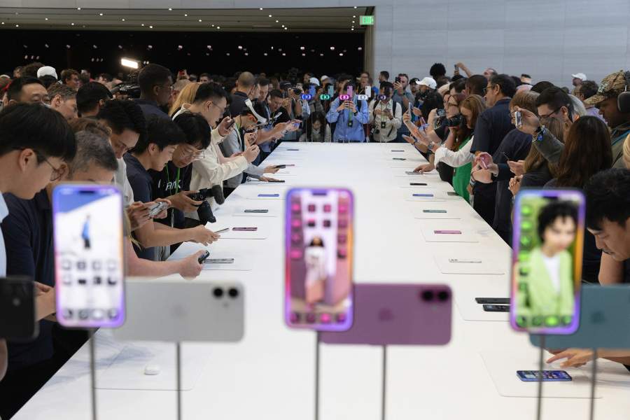 В штаб-квартире Apple в Купертино представили Iphone 16