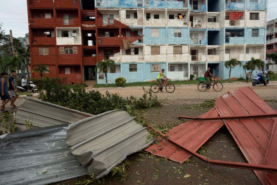Ураган «Рафаэль» обрушился на Кубу