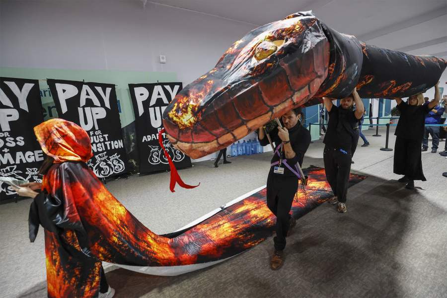 20 ноября 2024 года. Азербайджан. Баку. Участники акции протеста в защиту климата во время климатической конференции ООН COP29