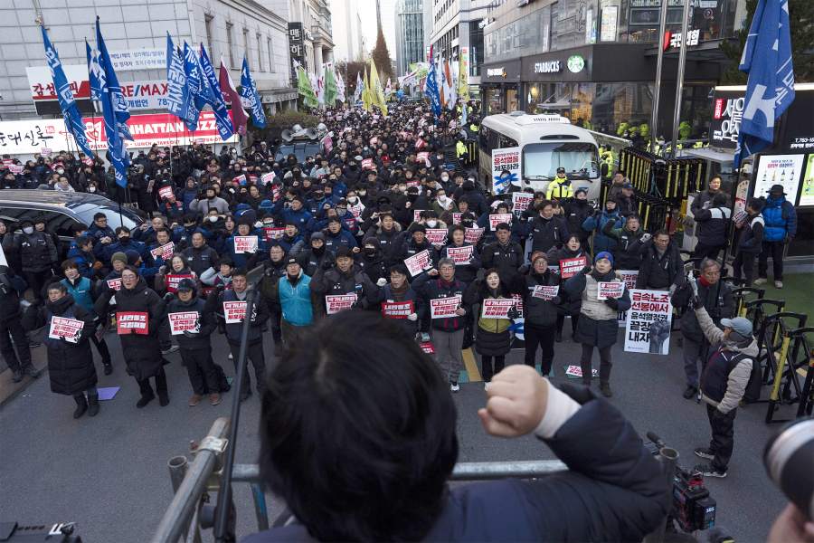 6 декабря 2024 года. Акции с требованием импичмента президента Южной Кореи Юн Сок Ёля в Сеуле