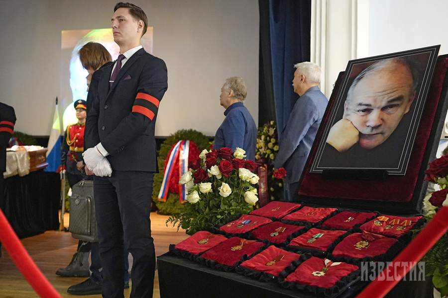 Почетный президент НИЦ «Курчатовский институт», физик, академик РАН Евгений Велихов умер 5 декабря в возрасте 89 лет