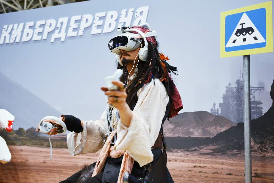 Участник фестиваля поп-культуры «Хомякон» в Москве