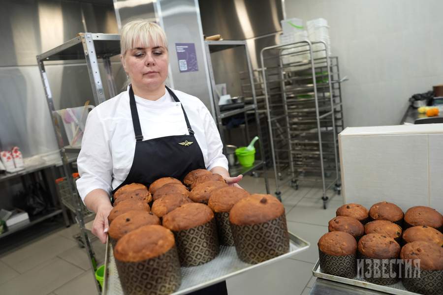 Производство куличей в Международном открытом колледже