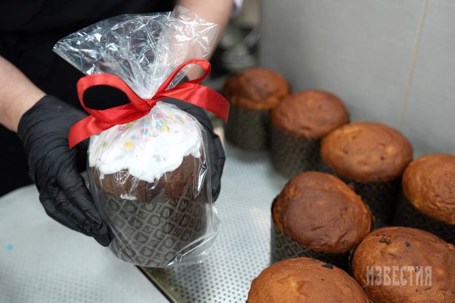 Производство куличей в Международном открытом колледже