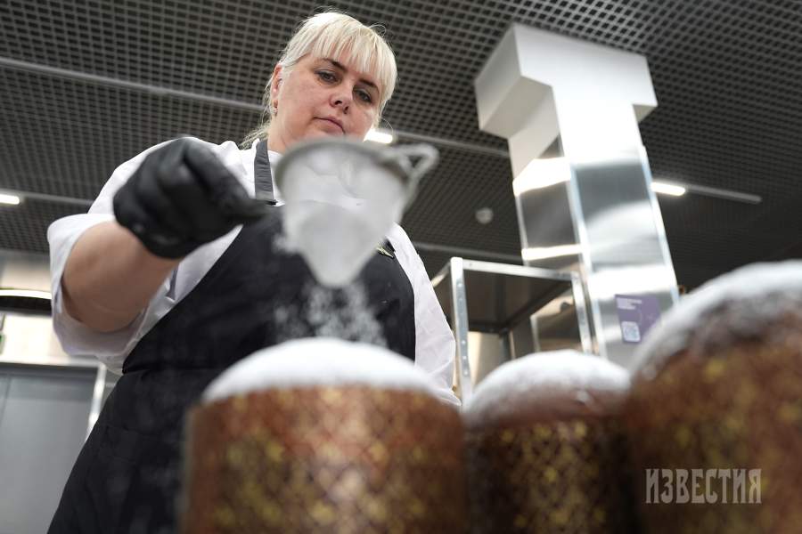 Производство куличей в Международном открытом колледже