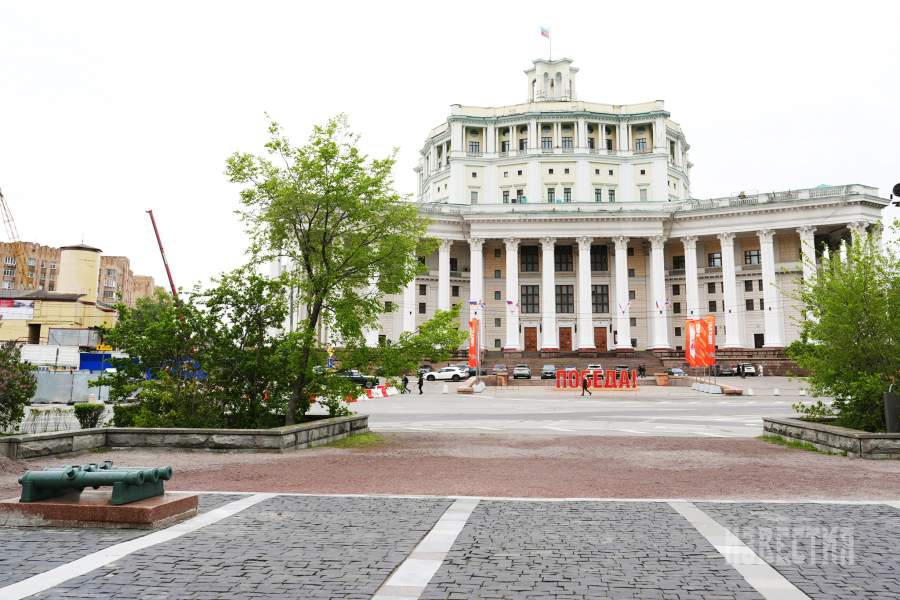 Суворовская площадь