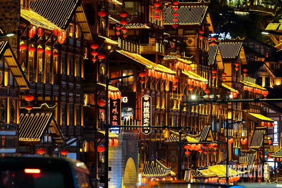 И даже встречаются многоэтажные пагоды