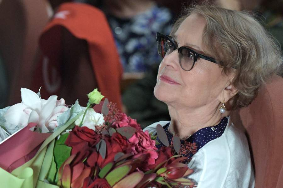 Актриса Валентина Талызина во время сбора труппы Театра имени Моссовета перед началом нового театрального сезона. 2020 год