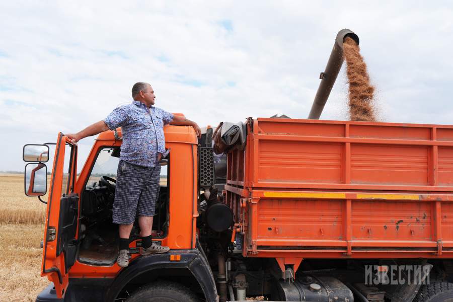 Уборка зерна в Ставропольском крае