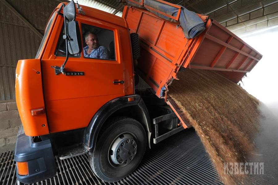 Уборка зерна в Ставропольском крае