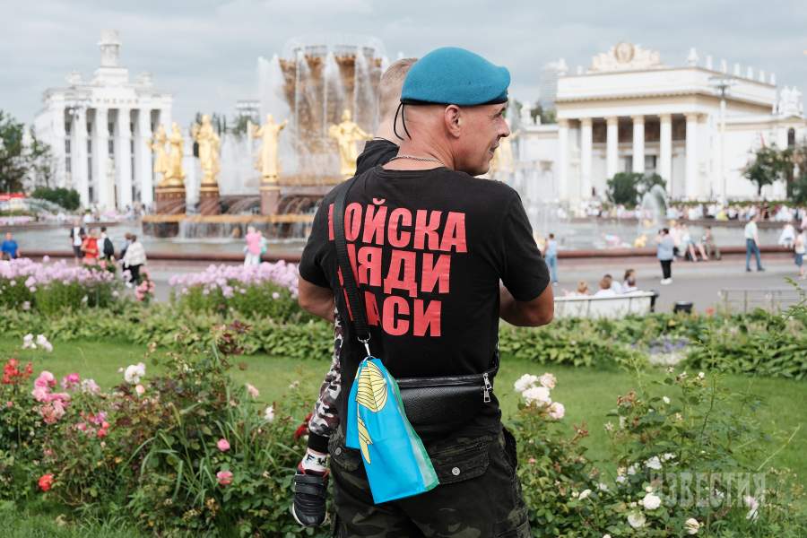 Празднование дня ВДВ в Москве