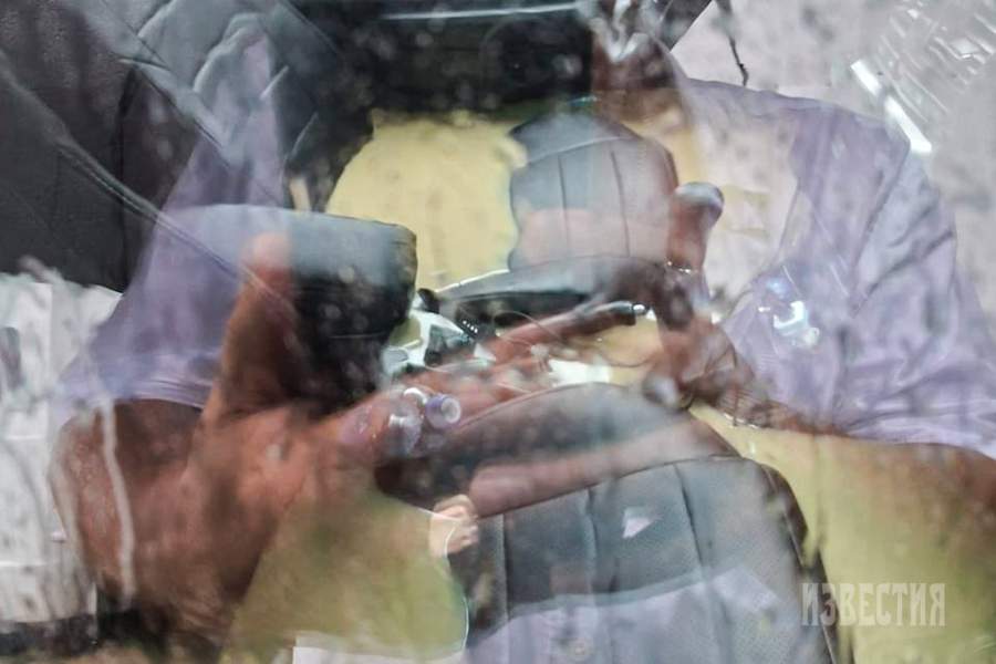 Затопленный салон машины 