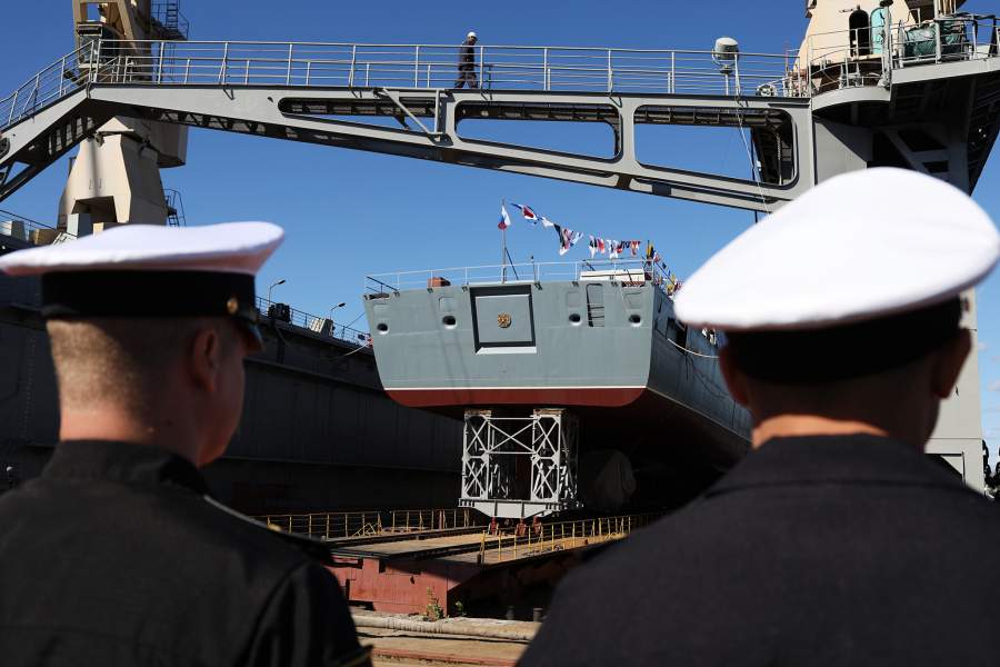 Торжественная церемония спуска на воду фрегата «Адмирал Амелько» (проект 22350) в Санкт-Петербурге. Корабль предназначен для ведения боевых действий в дальней морской зоне