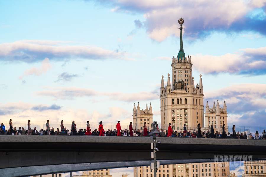 Парящий мост в Зарядье
