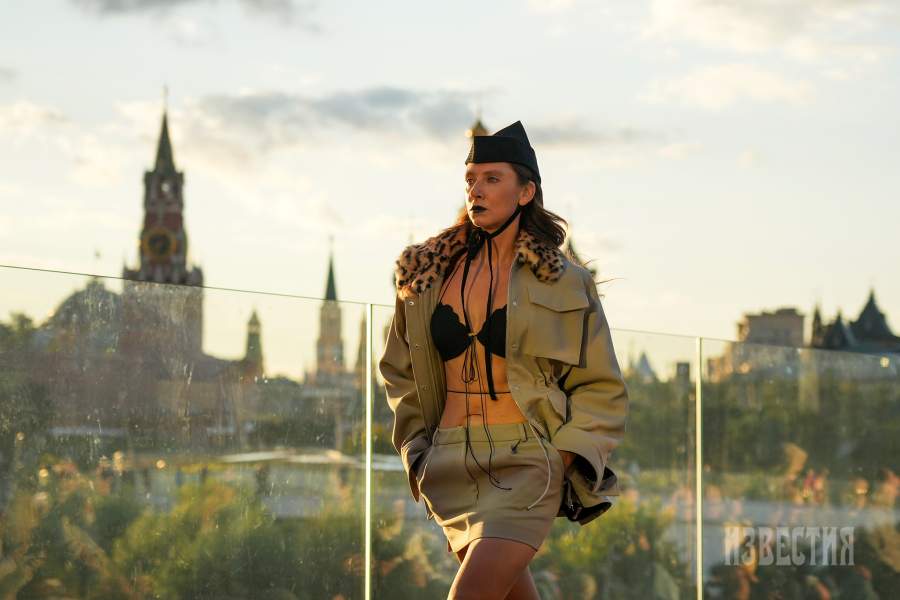 Парящий мост в «Зарядье», показ ALEXANDER ARUTYUNOV