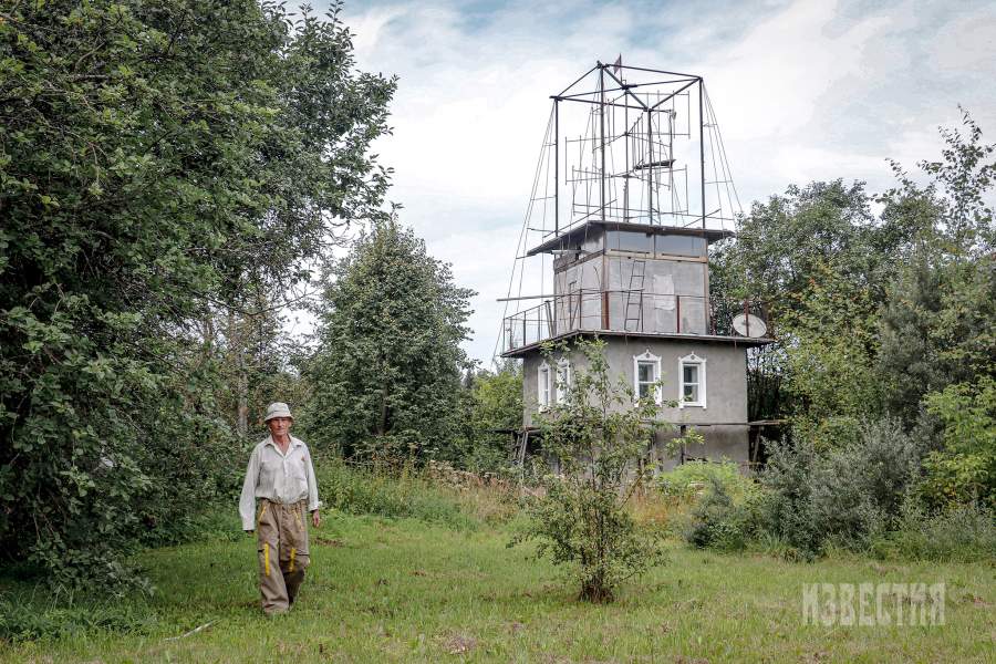 О своем деле Владимир Иванович с большим удовольствием рассказывает всем интересующимся, делится опытом и помогает советом начинающим пчеловодам. 