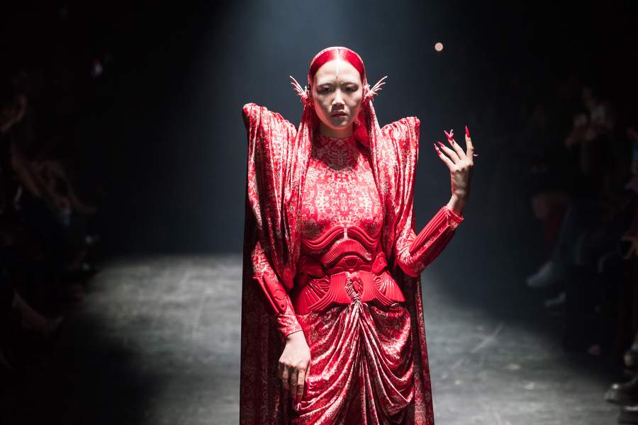 LONDON, UNITED KINGDOM - SEPTEMBER 22: A model walks the runway during Hengdi Wang Spring/ Summer 2026 show at London Fashion Week in London, United Kingdom on September 22, 2025
