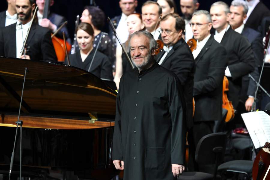 Генеральный директор Большого театра, дирижер Валерий Гергиев на мероприятии по случаю 10-летия образовательного центра "Сириус" в новом концертном центре в Сириусе