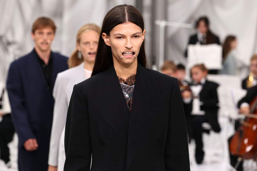 PARIS, FRANCE - OCTOBER 04: (EDITORIAL USE ONLY - For Non-Editorial use please seek approval from Fashion House) Models walk the runway during the Maison Margiela Womenswear Spring/Summer 2026 show as part of Paris Fashion Week on October 04, 2025 in Paris, France. (Photo by Lyvans Boolaky/Getty Images)