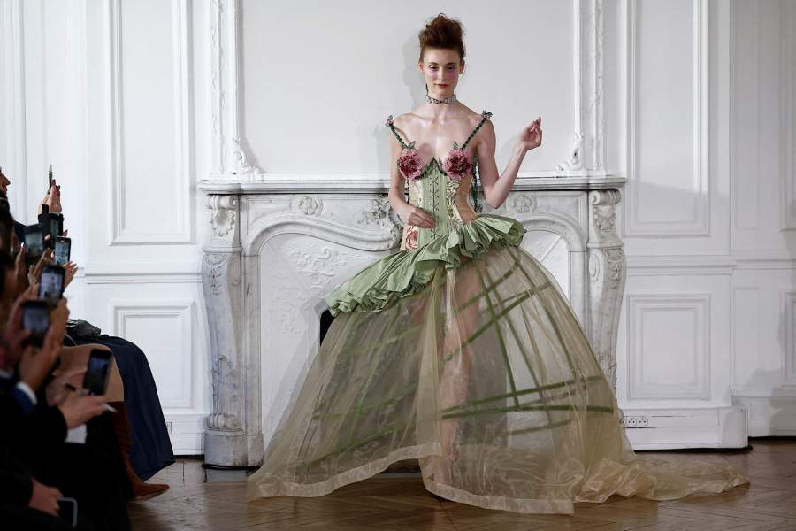 A model presents a creation by designer Victor Weinsanto as part of his Spring/Summer 2026 Women's ready-to-wear collection show for fashion brand Weinsanto during Paris Fashion Week in Paris, France, September 29, 2025. 