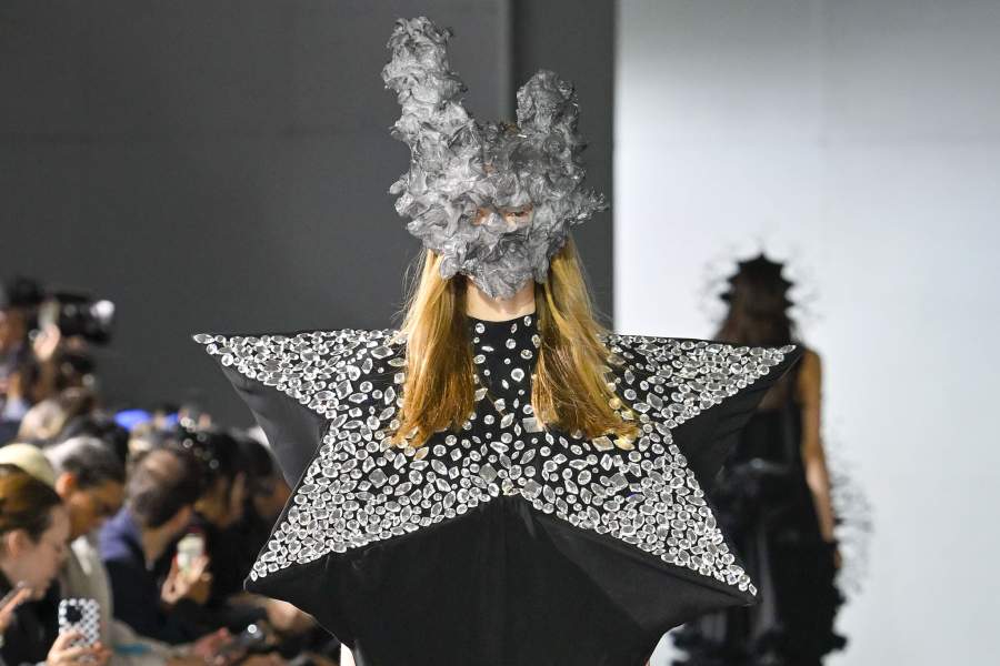 PARIS, FRANCE - OCTOBER 04: A model walks the runway during the Noir Kei Ninomiya Ready to Wear Spring/Summer 2026 fashion show as part of the Paris Fashion Week on October 4, 2025 in Paris, France. (Photo by Victor VIRGILE/Gamma-Rapho via Getty Images)