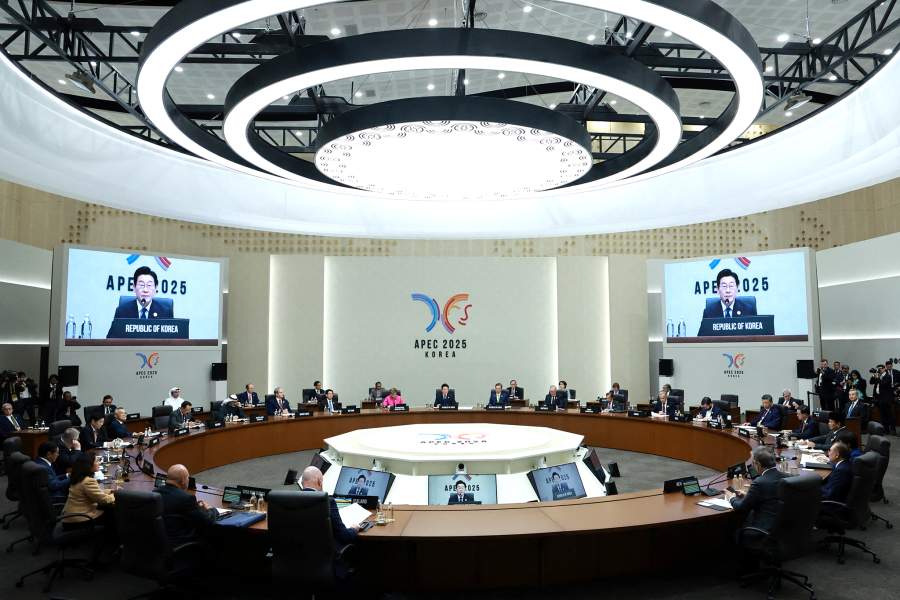 Заседание лидеров экономик АТЭС в рамках саммита Азиатско-Тихоокеанского экономического сотрудничества (АТЭС) в Кёнджу