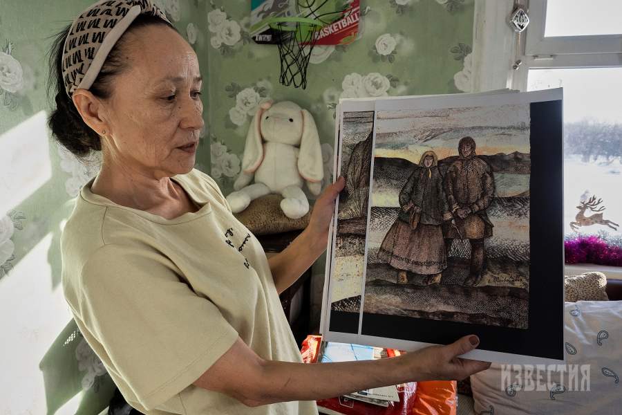 Анжела окончила ноглинский техникум по специальности «культработник», занимается своеобразным промыслом — создает картины-аппликации из рыбьей чешуи. Анжела пишет стихи, выпустила свой сборник «Рифмы Севера»