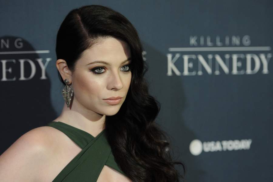 Мишель Трахтенберг (11 октября 1985 г — 26 февраля 2025 г) — актриса, известная по сериалам «Баффи — истребительница вампиров» и «Сплетница».